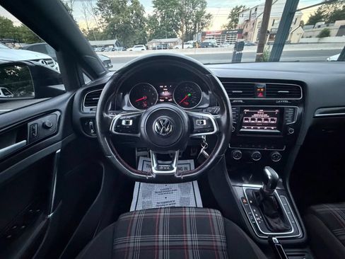 Used 2015 Volkswagen GTI S FWD image 31