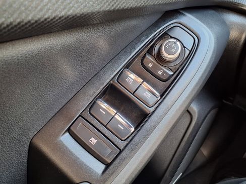 Certified 2025 Subaru Crosstrek 2.5i Limited w/ Crosstrek Mirror Package image 10