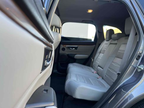 Used 2018 Honda CR-V Touring image 5