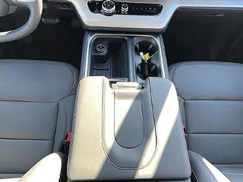 New 2025 Ford Expedition Active RWD image 11