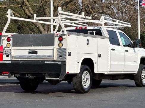 Used 2018 GMC Sierra 2500 Base w/ Sierra Convenience Package image 3