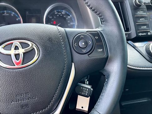 Used 2016 Toyota RAV4 XLE AWD/4WD image 25