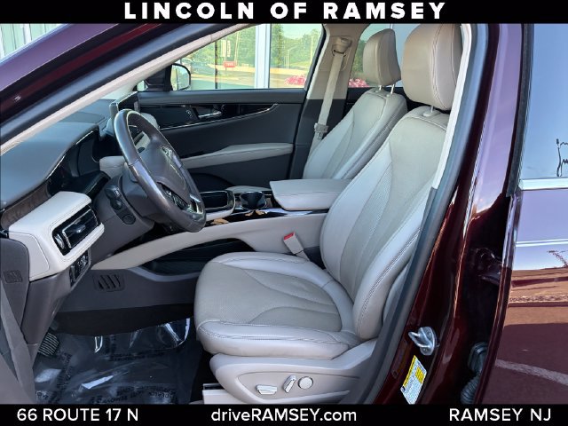 Used 2023 Lincoln Nautilus Reserve AWD/4WD image 13