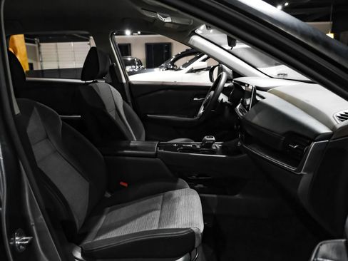 Used 2022 Nissan Rogue SV FWD image 30