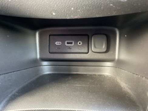 Used 2024 Chevrolet Equinox LT image 25