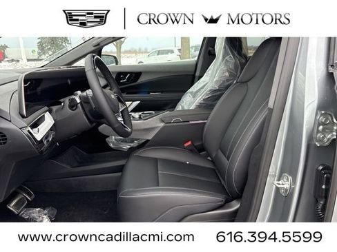 New 2026 Cadillac Optiq Luxury 1 image 13