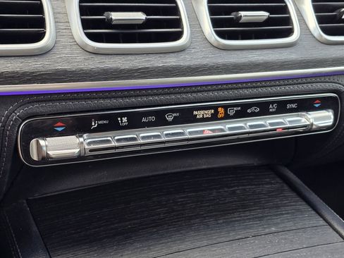 Used 2020 Mercedes-Benz GLS 450 4MATIC image 27