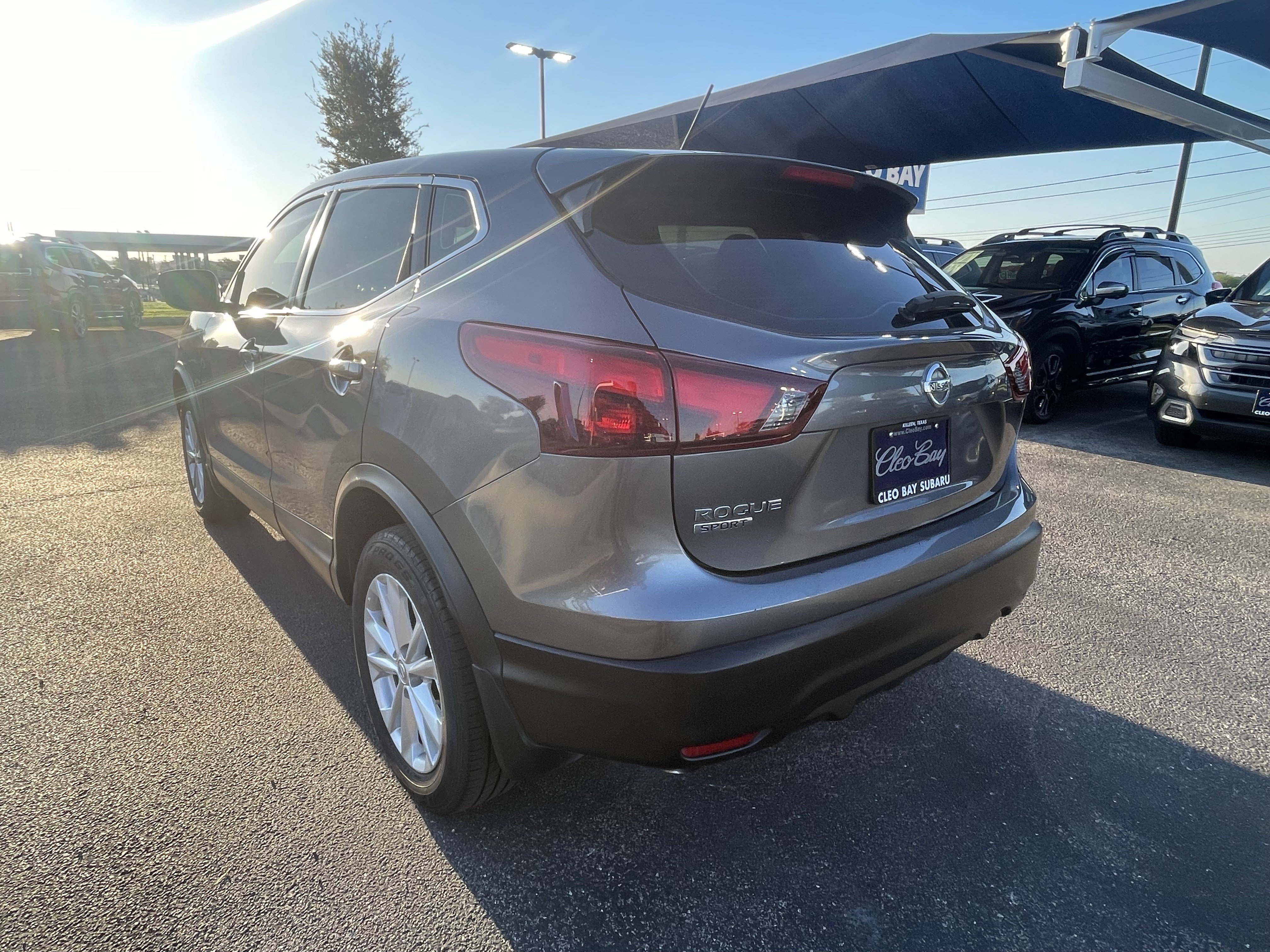 Used 2018 Nissan Rogue Sport S w/ S Appearance Package FWD image 5
