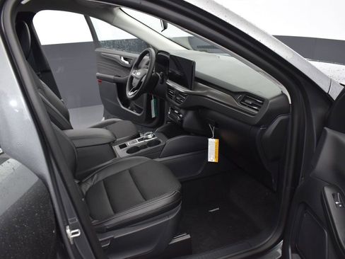 New 2025 Ford Escape SE image 16