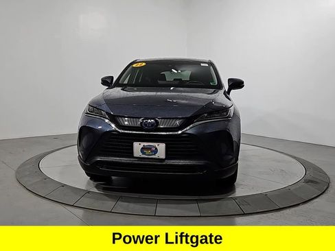 Used 2022 Toyota Venza LE image 9