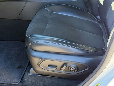 Used 2024 Jeep Grand Cherokee L Laredo image 16