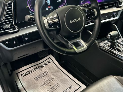 Used 2024 Kia Sportage EX AWD/4WD image 9