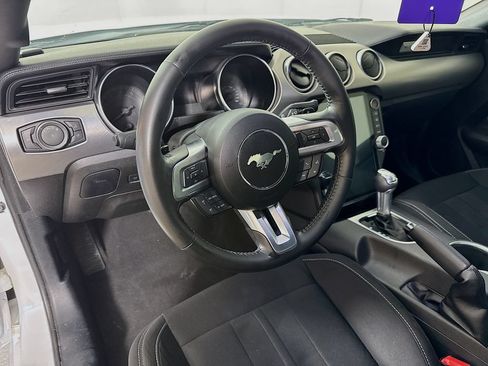 Used 2022 Ford Mustang GT RWD image 9