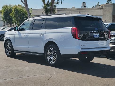 Certified 2025 Ford Expedition Max Active AWD/4WD image 2