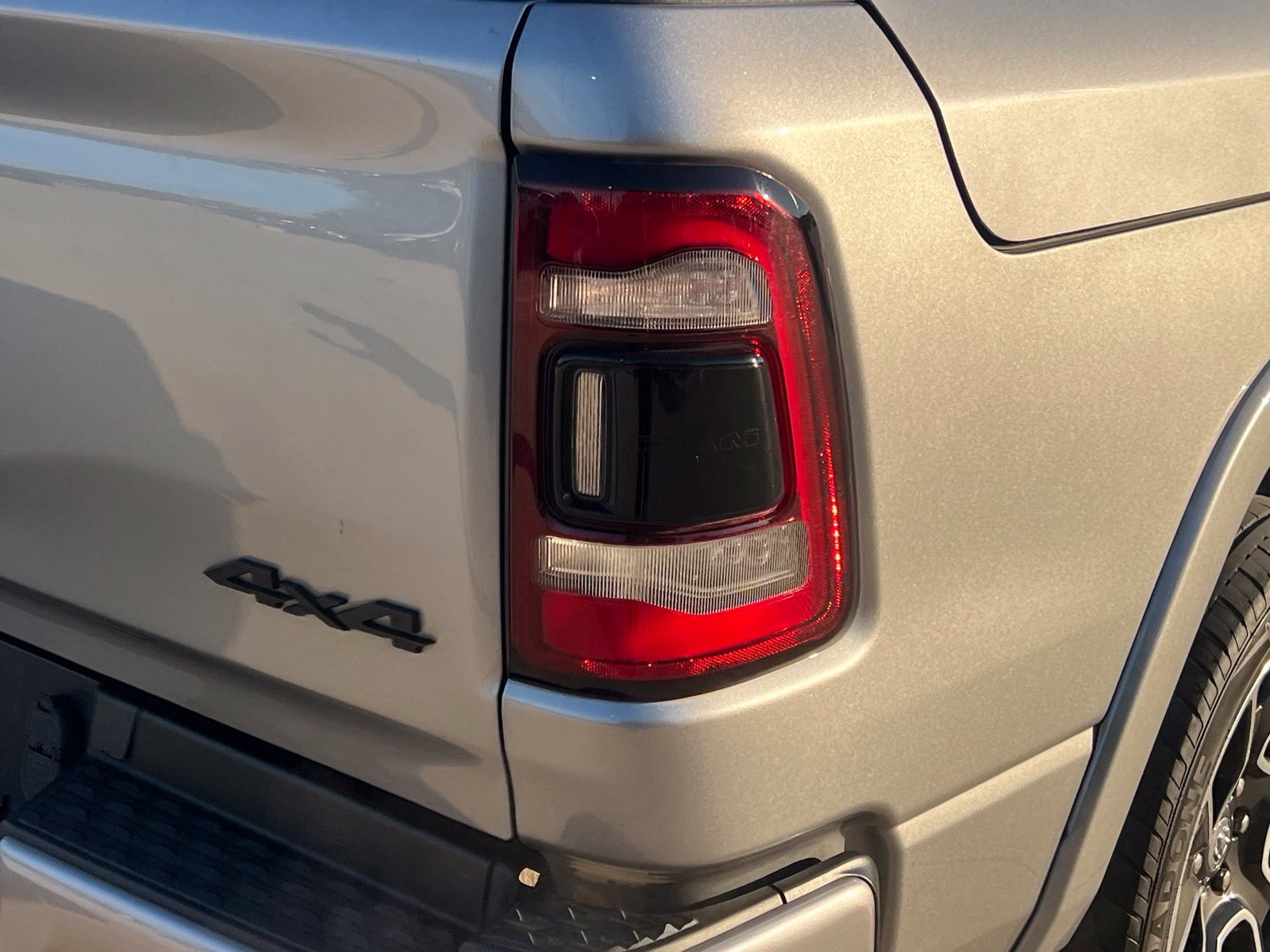 Used 2023 RAM 1500 Limited AWD/4WD image 5