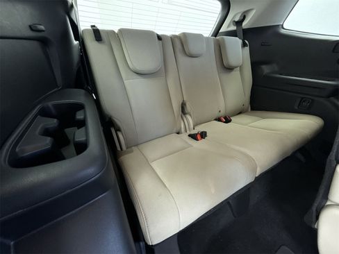 Used 2022 Subaru Ascent Premium w/ Convenience Package image 42