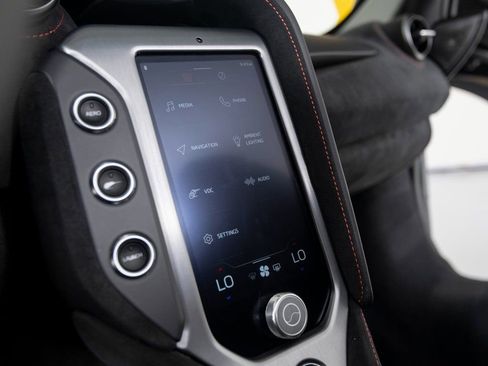 New 2024 McLaren 750S Spider image 20