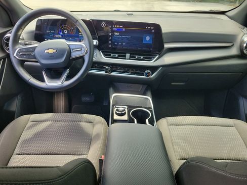 Used 2026 Chevrolet Equinox LT FWD image 11
