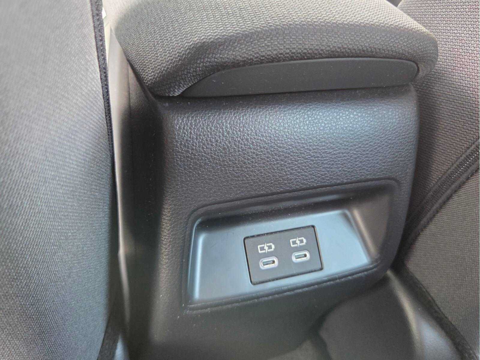 Used 2025 Toyota Corolla LE FWD image 14