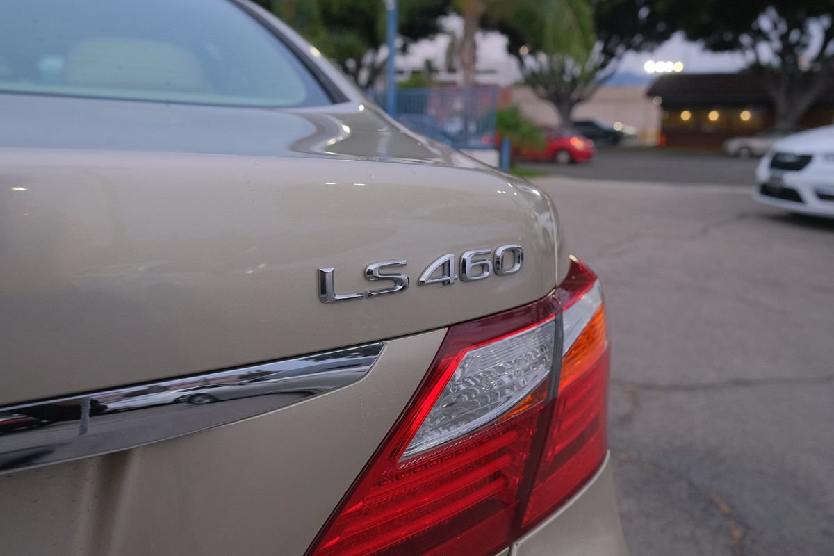 Used 2011 Lexus LS 460 w/ Comfort Pkg RWD image 44
