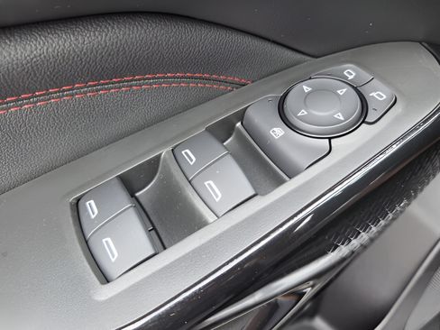 New 2026 Chevrolet Trax RS w/ Sunroof Package FWD image 29