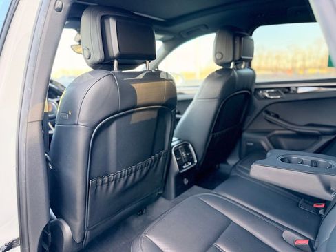 Used 2017 Porsche Macan S image 18