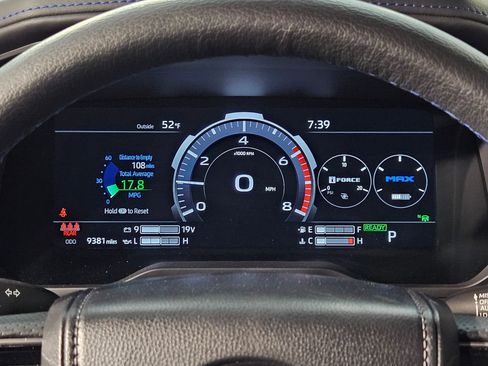 Used 2024 Toyota Tundra Platinum AWD/4WD image 15