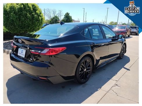Used 2025 Toyota Camry SE FWD image 7