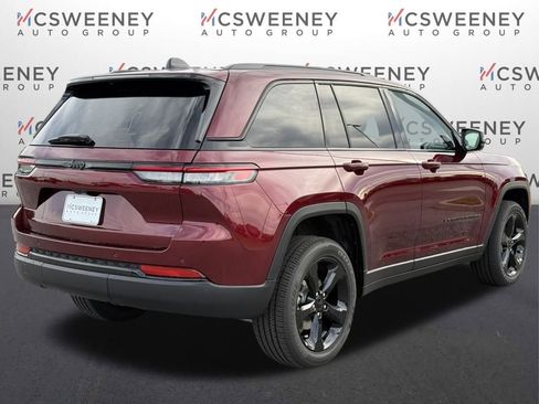 New 2025 Jeep Grand Cherokee Laredo image 5