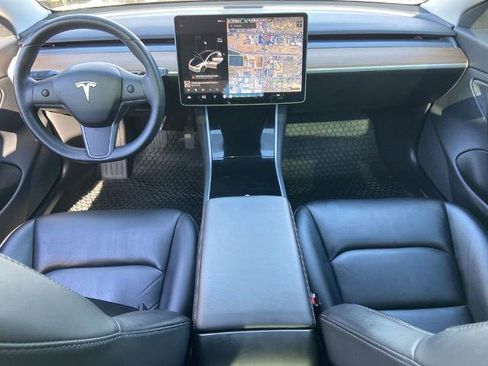 Used 2019 Tesla Model 3 Mid Range image 15