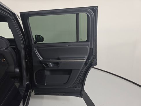 Used 2023 Rivian R1S Adventure image 19