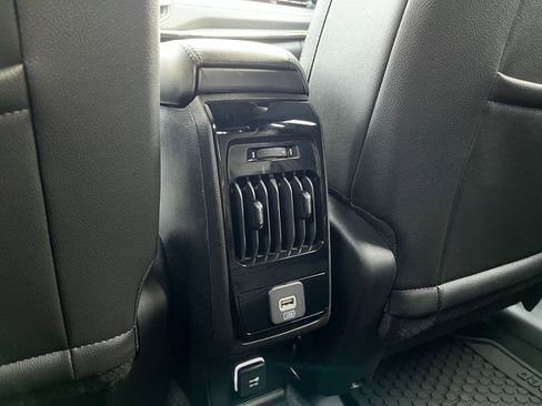 Used 2025 Jeep Compass Trailhawk image 23