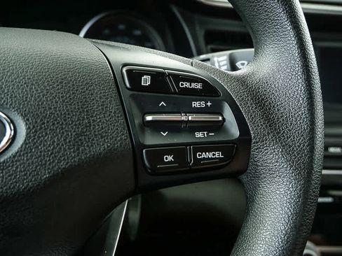 Used 2020 Hyundai Elantra SE w/ Cargo Package (C1) FWD image 11