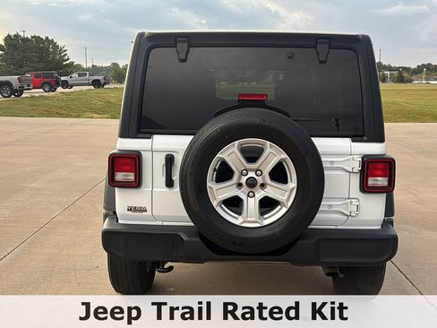 Used 2022 Jeep Wrangler Unlimited Sport image 8