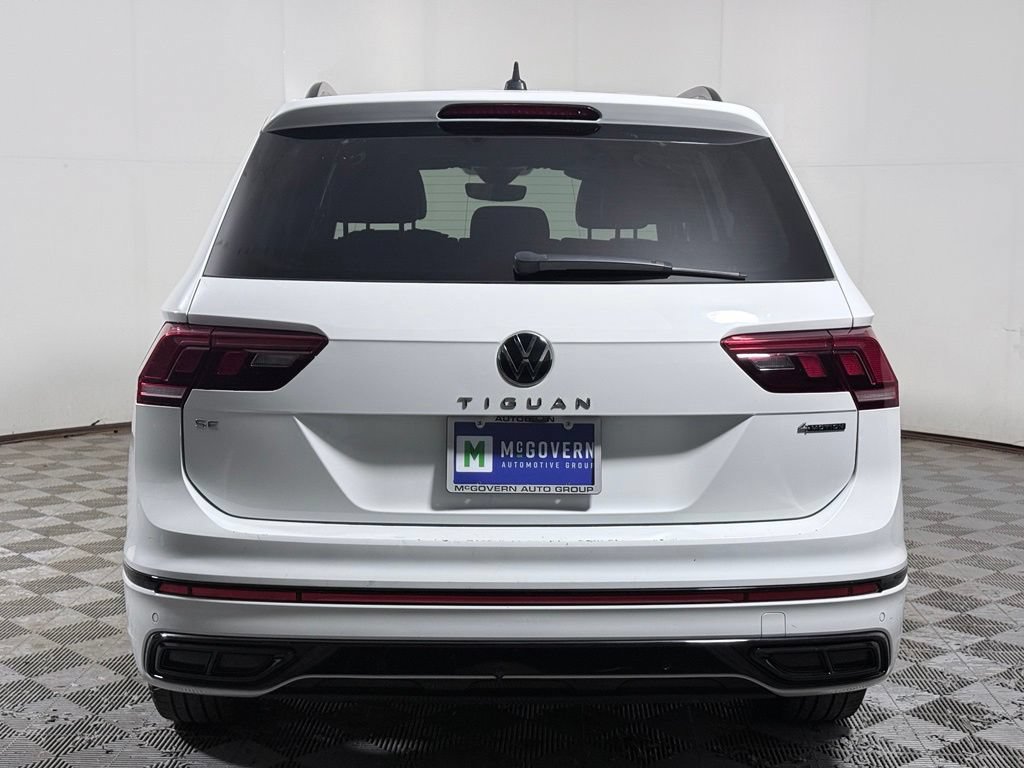 Used 2022 Volkswagen Tiguan SE R-Line AWD/4WD image 5