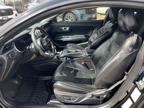 Used 2019 Ford Mustang GT Premium w/ GT Performance Package RWD image 14