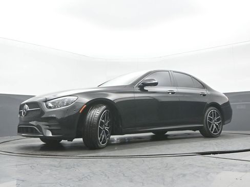 Used 2022 Mercedes-Benz E 450 E 450 w/ Driver Assistance Package image 28