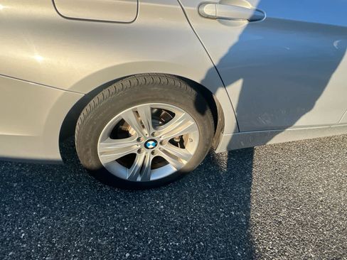 Used 2017 BMW 330i Sedan RWD image 10