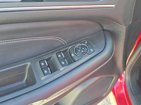 Used 2024 Ford Edge Titanium image 23