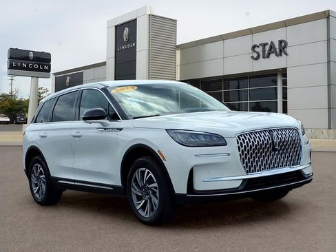Used 2023 Lincoln Corsair AWD w/ Equipment Group 101A image 1