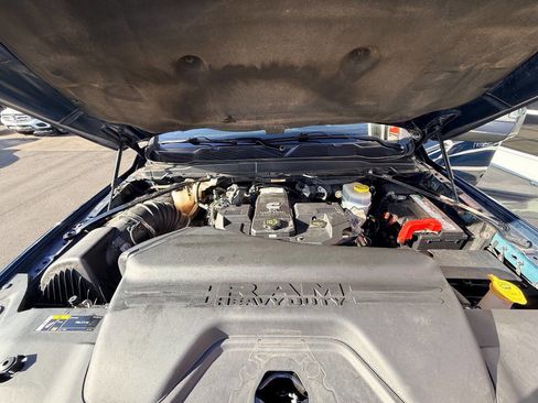 Used 2022 RAM 2500 Laramie w/ Night Edition image 39