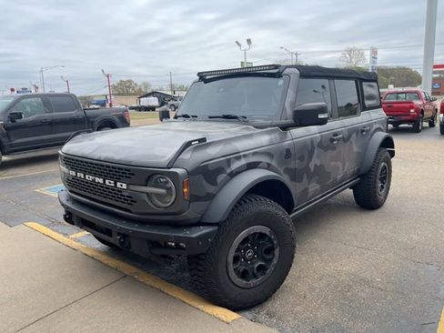 Used 2022 Ford Bronco Badlands w/ Sasquatch Package AWD/4WD image 1