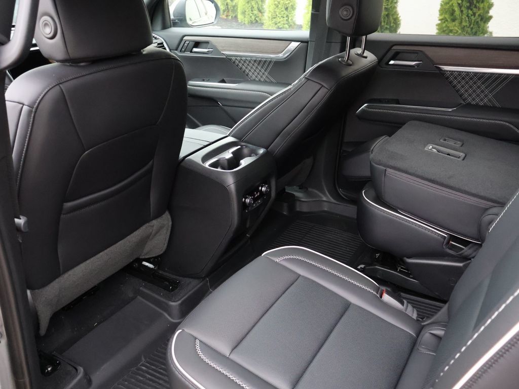 New 2026 GMC Acadia Denali w/ Super Cruise Package AWD/4WD image 19