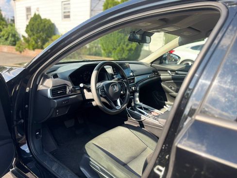 Used 2020 Honda Accord LX image 9