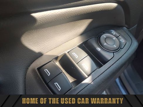 Used 2023 Chevrolet Equinox LT FWD image 18
