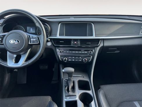 Used 2020 Kia Optima S image 11
