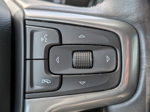 Used 2022 Chevrolet Silverado 1500 LT AWD/4WD image 25