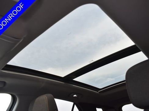 Used 2018 Chevrolet Equinox LT w/ Sun & Infotainment Package FWD image 7