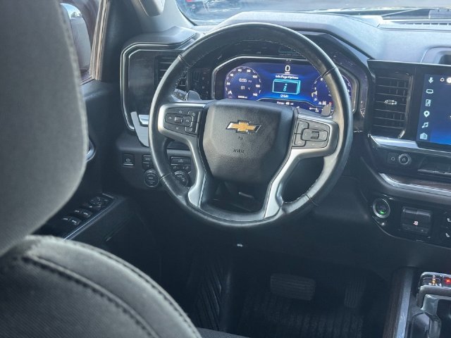 Used 2025 Chevrolet Silverado 1500 LT AWD/4WD image 24