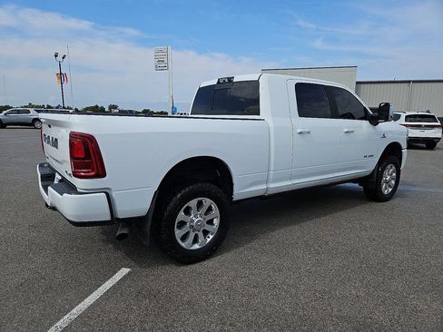 Used 2026 RAM 2500 Laramie AWD/4WD image 8